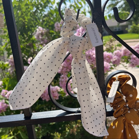 Pair of Polka-Dot Bow Scrunchies - Picture 6 of 7